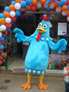 galinha Pintadinha parea fgesta de crinça em Belo Horizonte